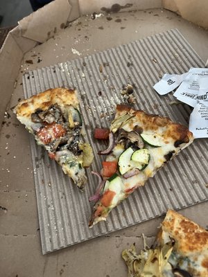 Round Table Pizza by null
