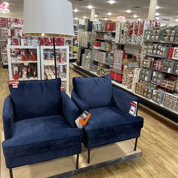 HomeGoods - Home Decor Near Me - Seal Beach, California
