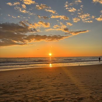 Carpinteria State Beach - Sunset - Beaches Near Me - Carpinteria, California