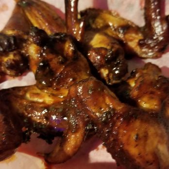 Hate Mondays Tavern - Smoked chicken wings - Barbeque Near Me - Miami, Florida Hate Mondays Tavern - Smoked chicken wings - Barbeque Near Me - Miami, Florida