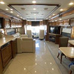 Fireside RV Rental - Tiffin Phaeton