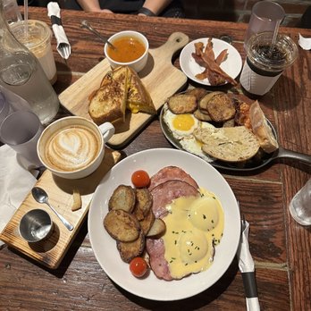 Cafe Kindred - American Near Me - Falls Church, Virginia Cafe Kindred - American Near Me - Falls Church, Virginia