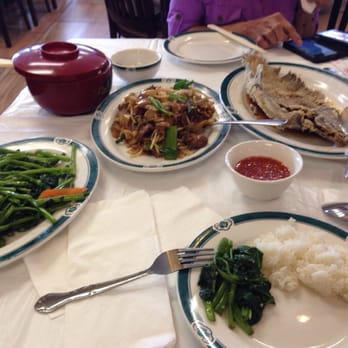 Vinh Hoa - All dishes off the infamous lunch special... And still Waiting on one more dish... - Chinese Near Me - Houston, Texas