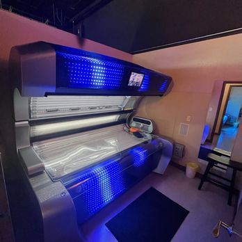 Bronze Tan - Spray Tanning Near Me - Clayton, Missouri Bronze Tan - Spray Tanning Near Me - Clayton, Missouri