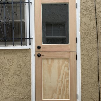 American Window Restoration - Custom size custom built Dutch door. To accommodate right space in kitchen - Windows Installation Near Me - Long Beach, California American Window Restoration - Custom size custom built Dutch door. To accommodate right space in kitchen - Windows Installation Near Me - Long Beach, California