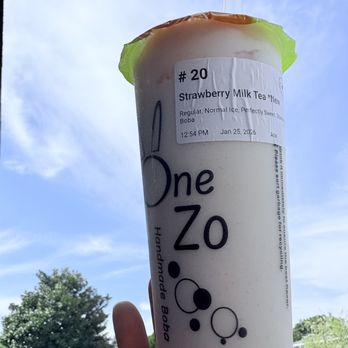 One Zo Boba - Strawberry Milk Tea with Strawberry Boba - Bubble Tea Near Me - Ventura, California
