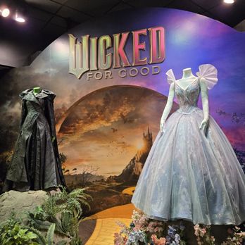 Universal Studios Florida - Wicked Museum - Amusement Parks Near Me - Orlando, Florida Universal Studios Florida - Wicked Museum - Amusement Parks Near Me - Orlando, Florida