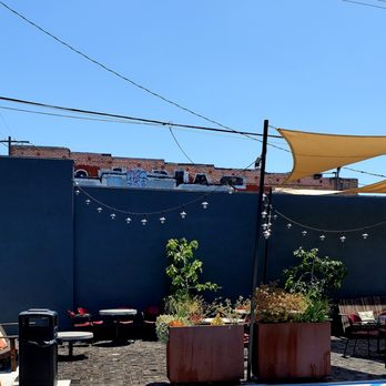 Alibi Coffee - Patio - Coffee & Tea Near Me - Los Angeles, California