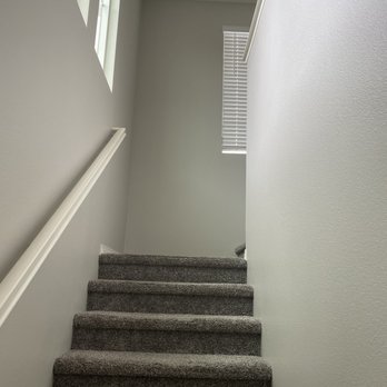 Moa Painting - Stairway walls looking awesome. - Painters Near Me - Eastvale, California Moa Painting - Stairway walls looking awesome. - Painters Near Me - Eastvale, California