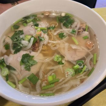 Pho Ben - My friend soup, with wonton and yellow noodles. - Vietnamese Near Me - Hollywood, Florida