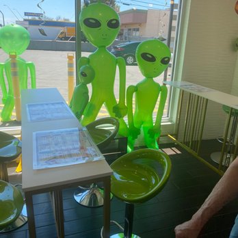 E T Tea & Popcorn Chicken - Alien decor - Bubble Tea Near Me - Mesa, Arizona