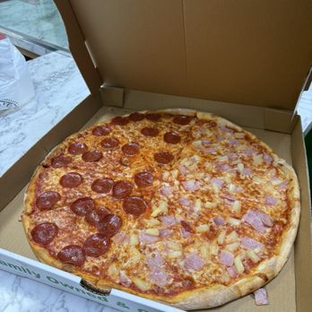 Vicente’s pizzeria - Pepperoni -Hawaiian Pizza - Pizza Near Me - Homestead, Florida Vicente’s pizzeria - Pepperoni -Hawaiian Pizza - Pizza Near Me - Homestead, Florida