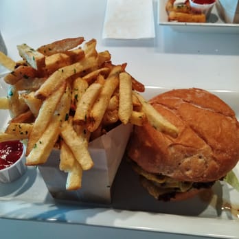 Burger Lounge - Burgers Near Me - Carlsbad, California