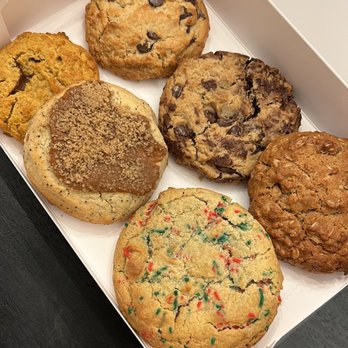 Chip City - Box of six (Chocolate Chip, Brookie, Oatmeal apple pie, Pumpkin Spice Latte, Coffee Crumb Cookie and Funfetti) - Bakeries Near Me - Garden City, New York
