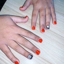Lush Nails - Gel powder manicure with nail design