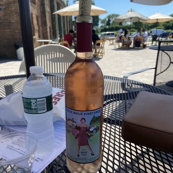 Duckwalk Vineyards - Wineries Near Me - Water Mill, New York