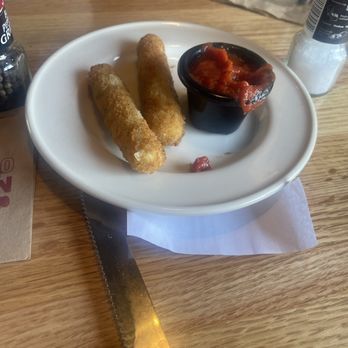 Applebee's Grill + Bar - Cheese Breadsticks with Alfredo Sauce - American Near Me - Carson City, Nevada Applebee's Grill + Bar - Cheese Breadsticks with Alfredo Sauce - American Near Me - Carson City, Nevada