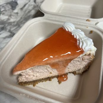 Da Kitchen Maui - Guava cheesecake @littlebitesatx on IG - Hawaiian Near Me - Kihei, Hawaii Da Kitchen Maui - Guava cheesecake @littlebitesatx on IG - Hawaiian Near Me - Kihei, Hawaii