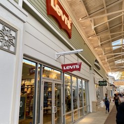 Levi’s Outlet Store - Entrance to Levi's outlet store