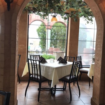 Carmela's at Macri's - Decor - Italian Near Me - South Bend, Indiana
