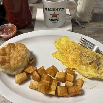 Sammy’s Rockin K Kafe - One egg omelette with the fried potatoes & biscuit. - American Near Me - Lometa, Texas Sammy’s Rockin K Kafe - One egg omelette with the fried potatoes & biscuit. - American Near Me - Lometa, Texas