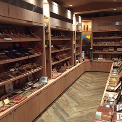 Montecristo Lounge - Inside the humidor