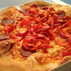 Pizzeria Cimino da Rosa No. 2 - Nr. 17 - Tomaten, Käse, Peperoni-Wurst, Paprika (6€)