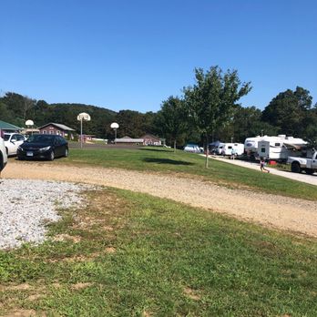GrandView Camping - Resorts Near Me - Moodus, Connecticut