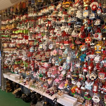 Boa Vista Orchards - So many ornaments! - Fruits & Veggies Near Me - Placerville, California Boa Vista Orchards - So many ornaments! - Fruits & Veggies Near Me - Placerville, California