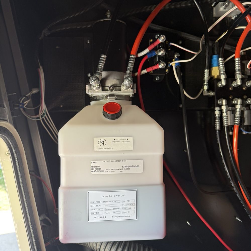 Solutions RV Mobile Services - New hydraulic pump motor - RV Repair Near Me Solutions RV Mobile Services - New hydraulic pump motor - RV Repair Near Me