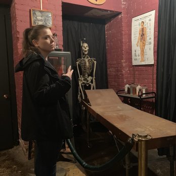 Spooked In Seattle Ghost Tours - real skeleton - Historical Tours Near Me - Seattle, Washington