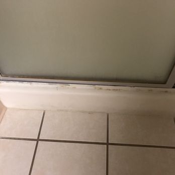 Edgewater - This is from our bathroom....I am glad I brought my shower sandals. - Hotels Near Me - Laughlin, Nevada