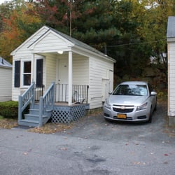 Rainbow Motel - Cute little cottages