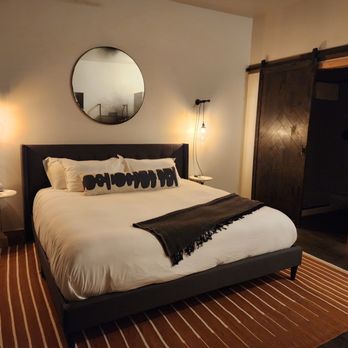 Bowline Hotel - Hotels Near Me - Astoria, Oregon Bowline Hotel - Hotels Near Me - Astoria, Oregon