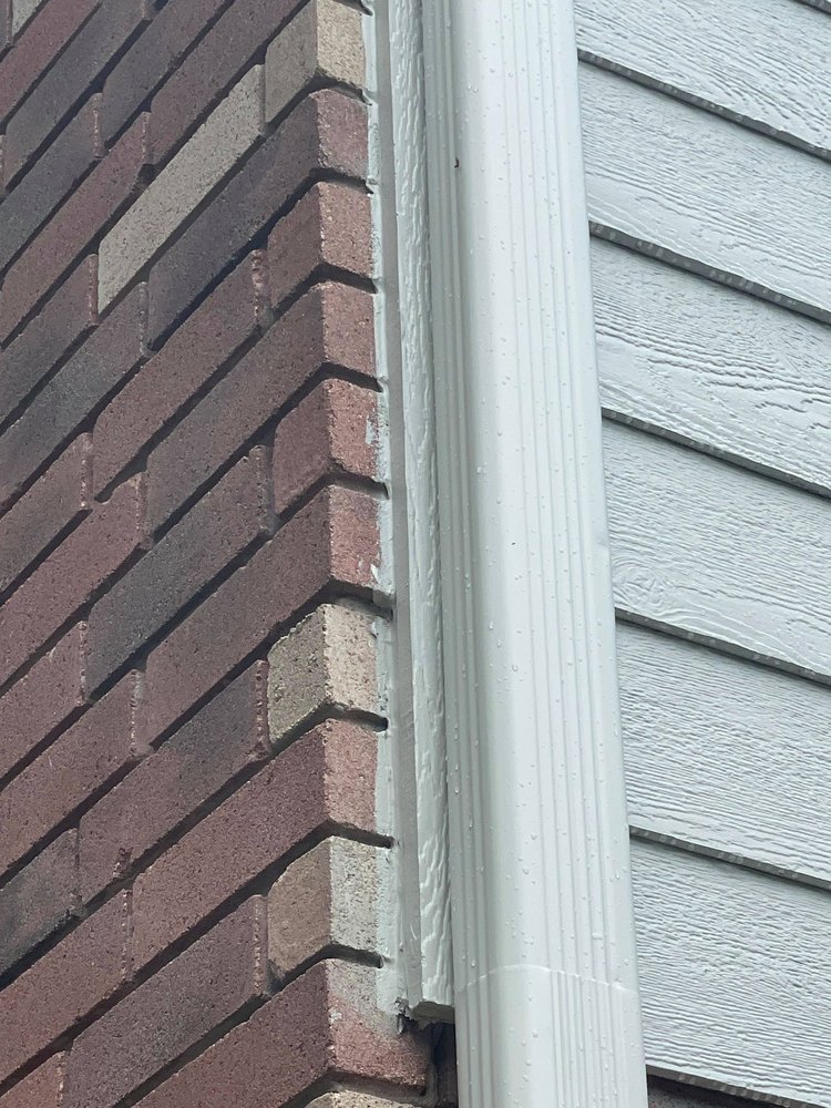 Slide of Everest Siding and Windows Contractor Houston