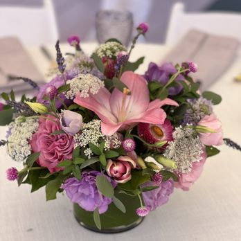 Trunks & Tales - Perfectly arranged florals - Party & Event Planning Near Me Trunks & Tales - Perfectly arranged florals - Party & Event Planning Near Me