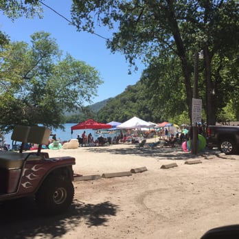 Le Trianon Resort - Hotels Near Me - Upper Lake, California