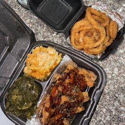 Mr Diddy's - 10Wings & 2sides + OnionRings