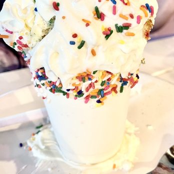 Grace - Birthday cake shake with a sparkler - Pizza Near Me - Alvin, Texas