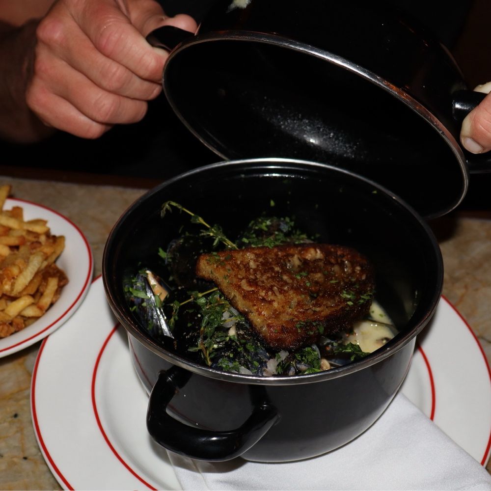 Le Parisien - Mussels - French Near Me - Oklahoma City, Oklahoma Le Parisien - Mussels - French Near Me - Oklahoma City, Oklahoma