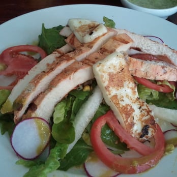 El Alma - Grilled Chicken salad - Mexican Near Me - Austin, Texas