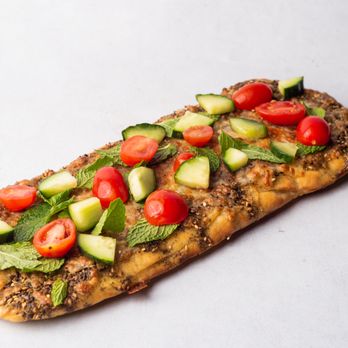 Le Cafe Du Parc - zaatar with veggies flatbread - Cafes Near Me - Irvine, California Le Cafe Du Parc - zaatar with veggies flatbread - Cafes Near Me - Irvine, California