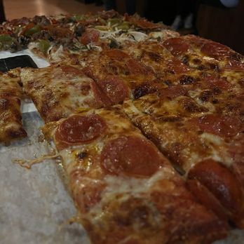 Alfonzo's Pizzeria - Pepperoni pizza - Pizza Near Me - Troy, Illinois Alfonzo's Pizzeria - Pepperoni pizza - Pizza Near Me - Troy, Illinois