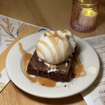 Pasta Louise - Brownie with ice cream Instagram: nycgirlseat - Italian Near Me - Brooklyn, New York Pasta Louise - Brownie with ice cream Instagram: nycgirlseat - Italian Near Me - Brooklyn, New York