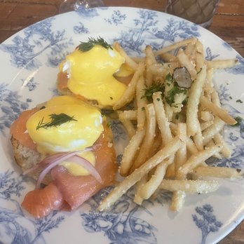 Little Hen - Salmon eggs Benny - Breakfast & Brunch Near Me - Miami, Florida Little Hen - Salmon eggs Benny - Breakfast & Brunch Near Me - Miami, Florida