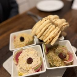 Kouzina Greek Taverna & Bar - grew