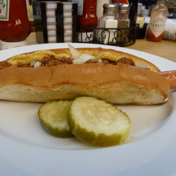Rozzi's - A dog at Rozzi's!   facebook.com/TheDawgTour - American Near Me - Thomaston, Connecticut