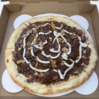 Coastal Slice - Nutella/Cannoli Cream Dessert Pizza - Pizza Near Me - Coos Bay, Oregon