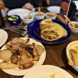 El Califa - Onions and tacos