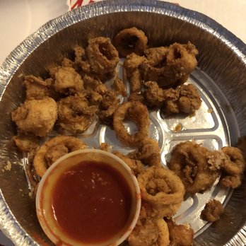 Mangia Pizza and Restaurant - Under cooked fried calamari (super chewy & raw inside!) - Italian Near Me - North Babylon, New York